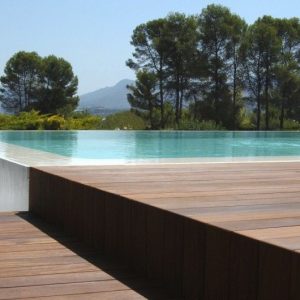 Hire Swimming Pool Professional Installers