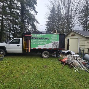 Professional junk removal and hauling services help you save time and energy
